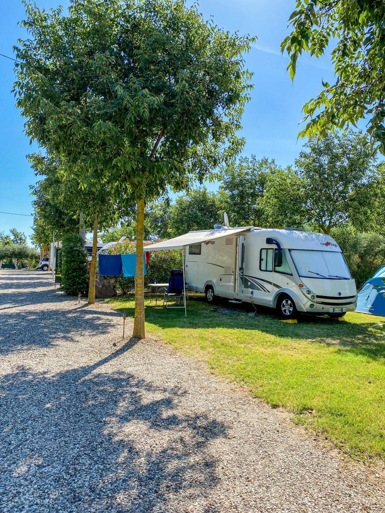 Seregner Agricamping & Homes - Adults Only 18 Monzambano Exterior photo