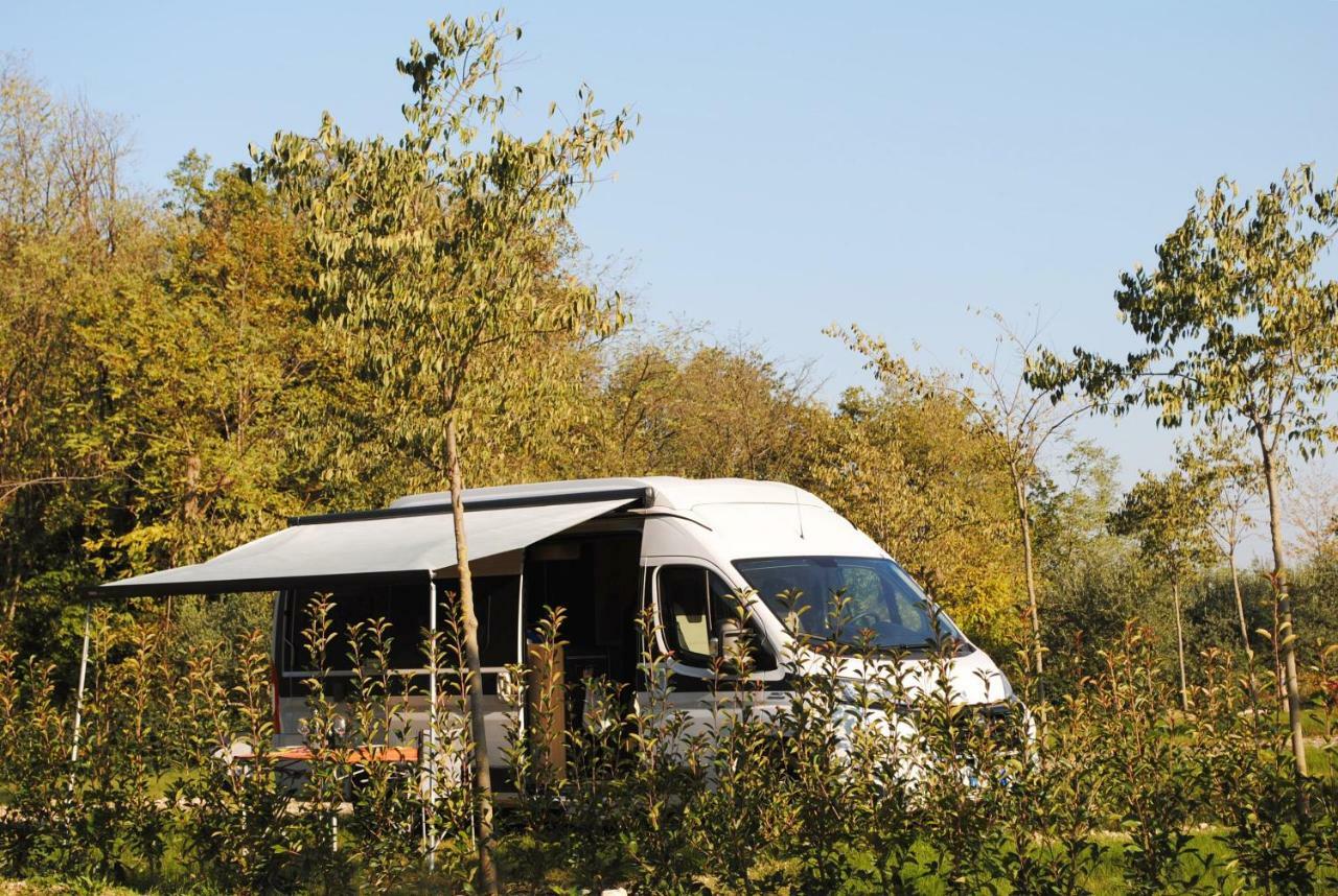 Seregner Agricamping & Homes - Adults Only 18 Monzambano Exterior photo